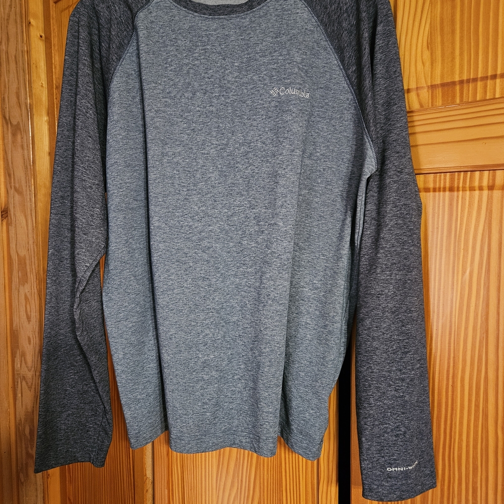 Columbia Mens Longsleeve Moisture Wick Shirt